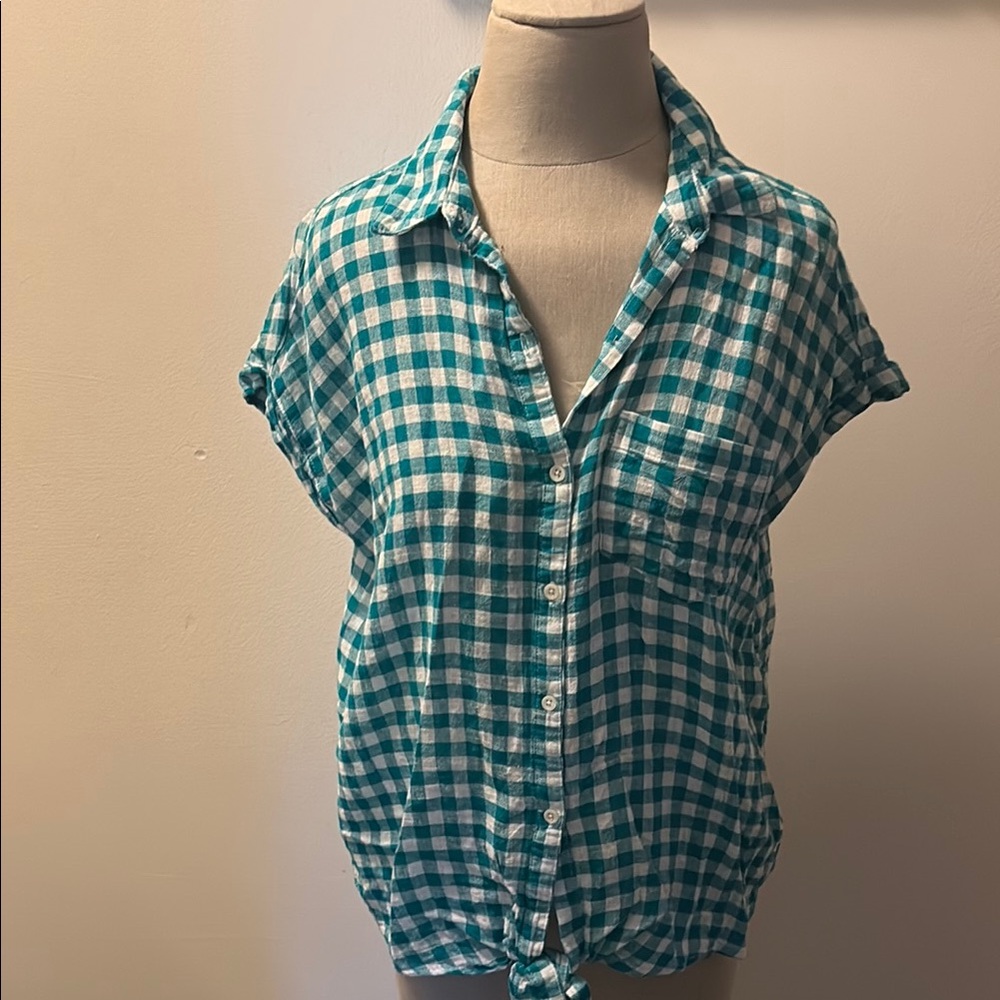 Old Navy White and Green Cap Sleeve Button Down Shirt